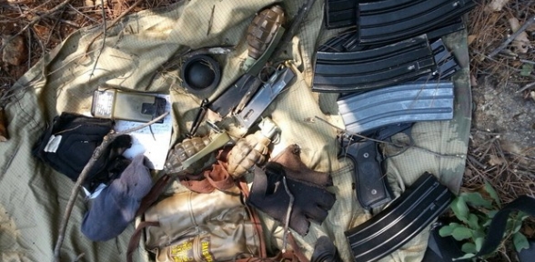 Firarilerin gizlediği silahlar bulundu