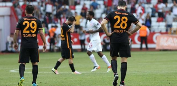 Galatasaray Antalya ya da kaybetti