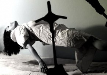 Genç Kız Şeytan Çıkarma Ayini Sırasında Öldü