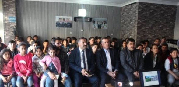 Gençlere Çevre trafik ve İletişim Semineri Verildi