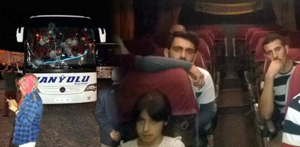 Gösteriler sırasında yolcu otobüsleri taşlandı