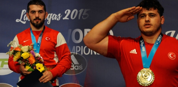 Güreşte 2 altın madalya geldi