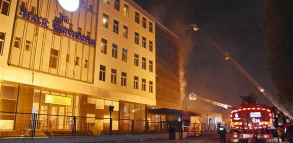 Haliç Üniversitesi nde yangın