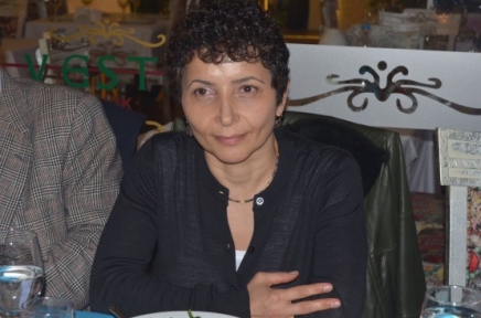 HALKIN İÇİNDEN ADAYIM