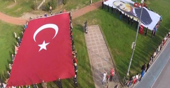 Havadan görüntülerle Ata ya saygı zinciri