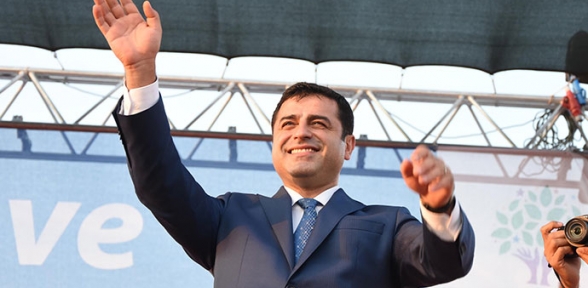 HDP den darbeye karşı miting