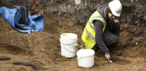 İlkokulun Bahçesinden Kafatası Çıktı 