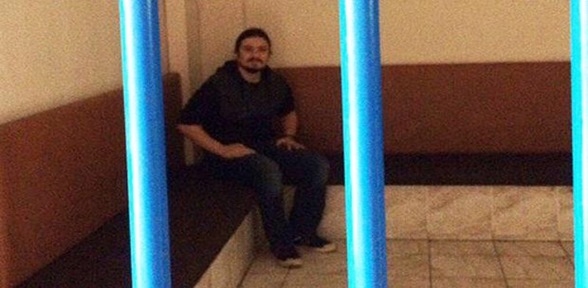 İnci Sözlük kurucusuna cumhurbaşkanına hakaretten gözaltı