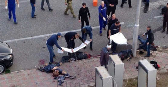 İntihar saldırısı 5 polis öldü 12 yaralı