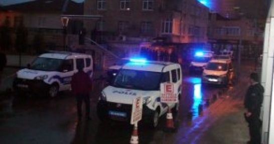 İş Adamı Erdal Acarın Korumaları 2 Kardeşi Kurşun Yağmuruna Tuttu