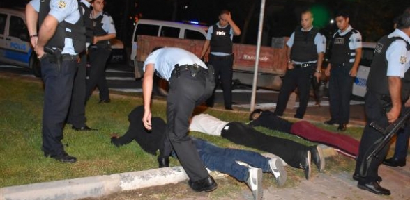 İstanbul da AVM bahçesine patlayıcı atıldı