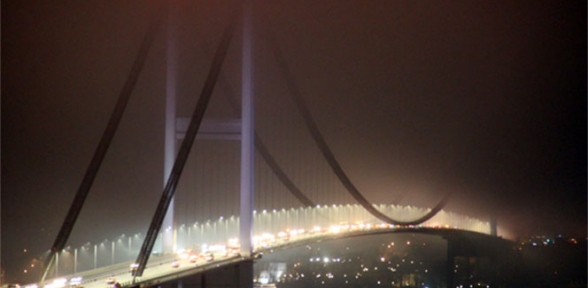 İstanbul da yoğun sis etkisini gösterdi