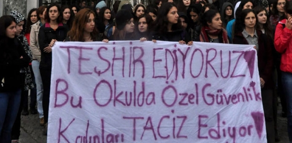 İstanbul Üniversitesinde taciz protestosu