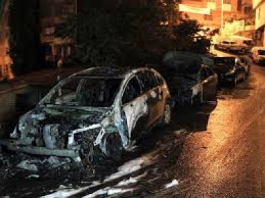 İstanbulda 43 Araç Kundaklandı 