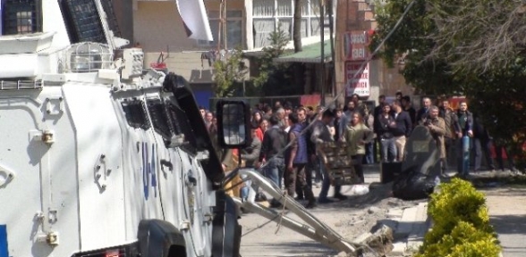 İstanbulda Terörist Cenazesi Gerginliği