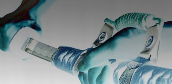 İsveç te okulda kılıçlı saldırı