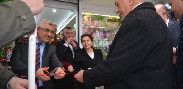 İXORA ÇİÇEKÇİLİK KARTAL DA HİZMETE AÇILDI