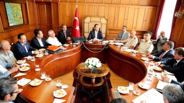 İzmir de Siyasi Partiler 