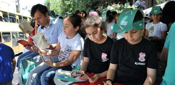 Kadıköy Kitap Okuyor