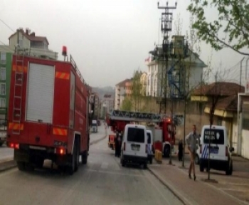 Kadın mahkumlar koğuşu ateşe verdi