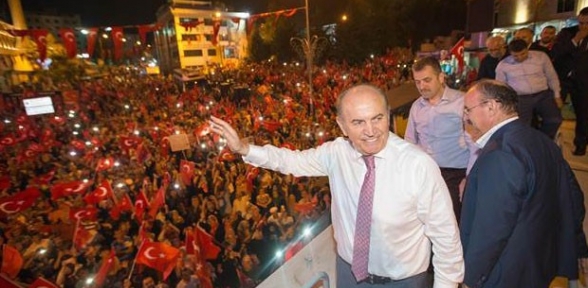 Kadir Topbaş Taksim Topçu Kışlasını yapacağız