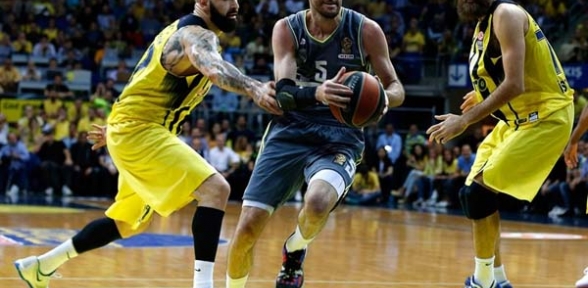 Kanarya Real Madride kafa tuttu