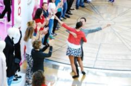 Kansere karşı dev dans