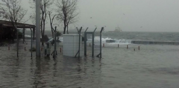 KARTAL PENDİK VE TUZLA SAHİLLERİ LODOSA TESLİM