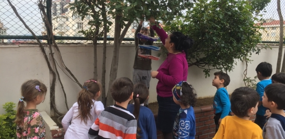 KARTALDA MİNİK ELLER SERÇELER İÇİN ÇALIŞTI