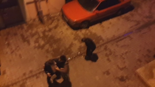 Kavgayı ayırmaya kadınların gücü yetmedi