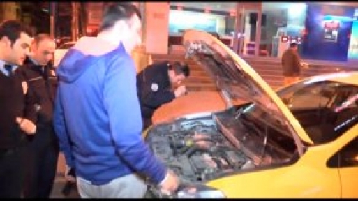 Kendi Aracının Plakasını Kullanan Taksiyi Polise Yakalattı