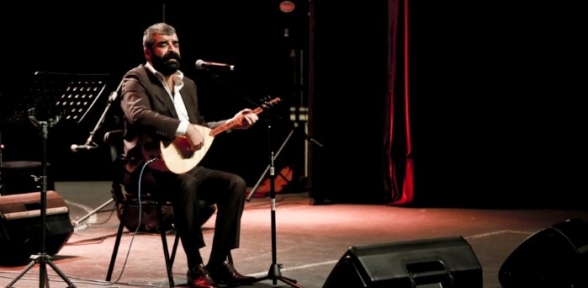 Konserde doğum günü sürprizi