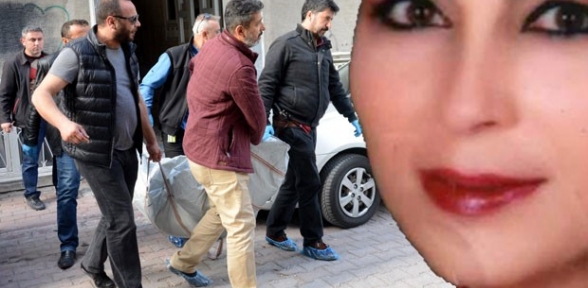 Konyada 3 çocuk annesi banyoda bıçaklanarak öldürülmüş olarak bulundu