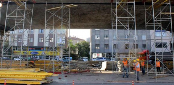 Köprü inşaatında faciadan dönüldü