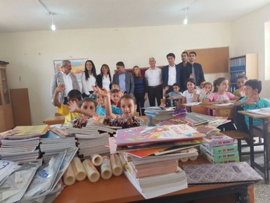 KÜÇÜK KALPLERE SICAK DOKUNUŞ