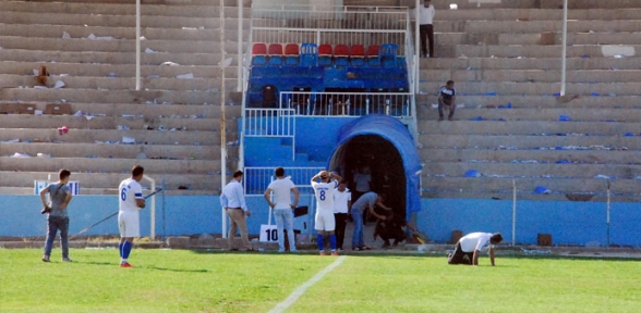 Kurtalanspor- Karşıyaka maçı olaylar yüzünden tatil edildi