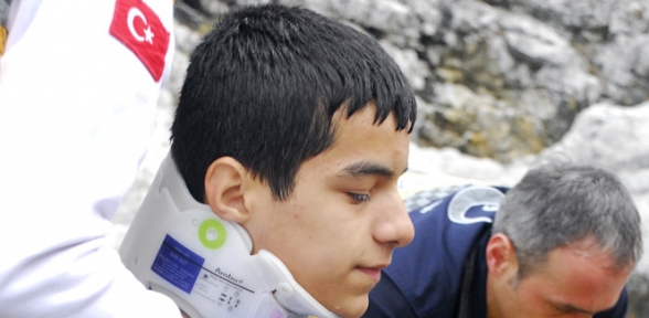 Manzara izlerken denize düştü