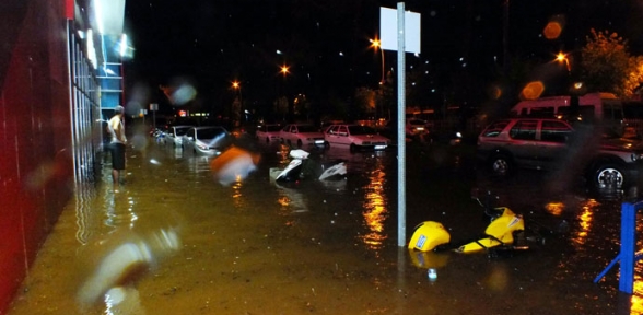 Marmaris sağanak yağmura teslim