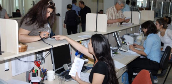 Memurun Maaşı Yeni Yılda 45 Lira Eksilecek