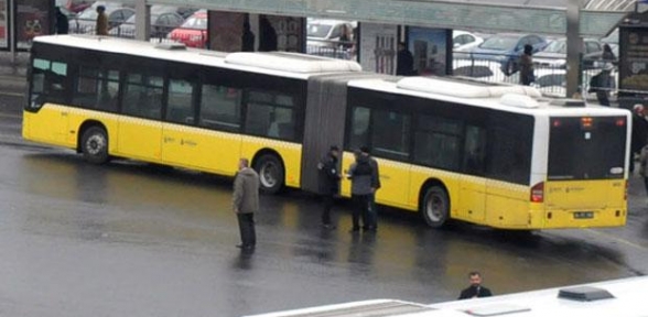 Metrobüste Buda Oldu 
