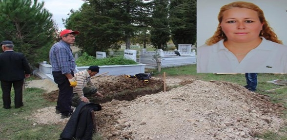 Mezarlıkta dua ederken öldürüldü