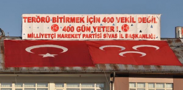 MHP nin pankartına Valilik ten uyarı