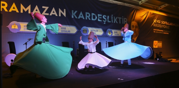 Minik semazenler büyüledi