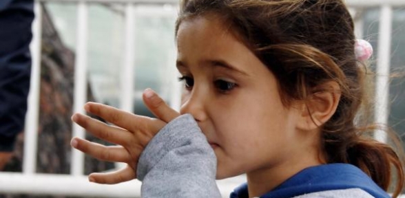 Minik umut yolcusu o faciada 2 kardeşini yitirdiğinden habersiz