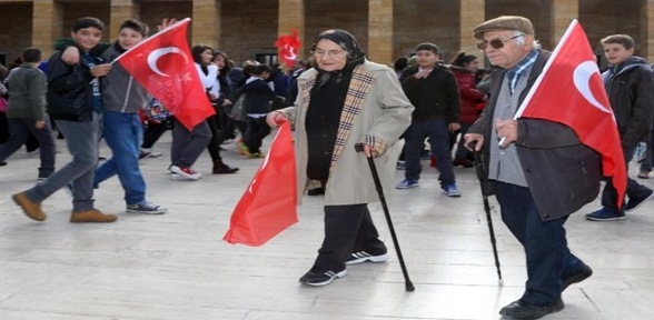 Ne olur Atamızı unutturmasınlar