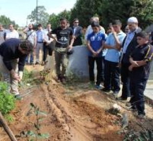 ODTÜ lü eğitim gönüllüsü vasiyeti üzerine Avustralyada toprağa verildi