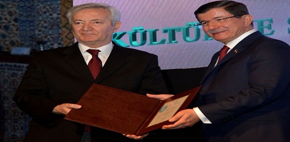 Ödüller Cumhurbaşkanı ve Başbakandan