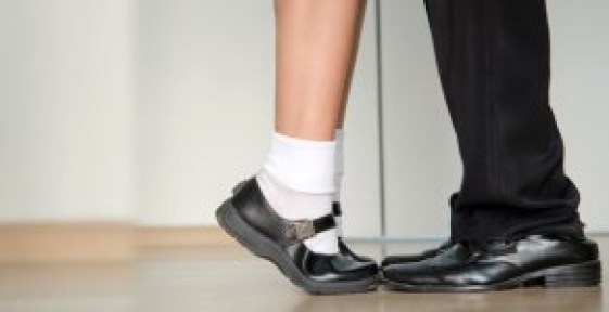 Öğretmen Öğrencisiyle Öpüşürken Yakalandı