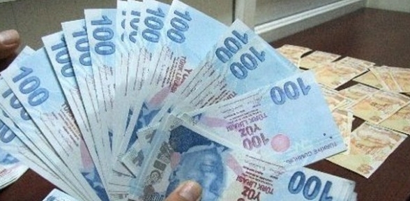 Öğretmenin Maaşı Aylık 35 Polisin 301 Lira Artacak