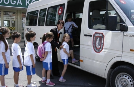 OKUL SERVİSİ KALKIYOR